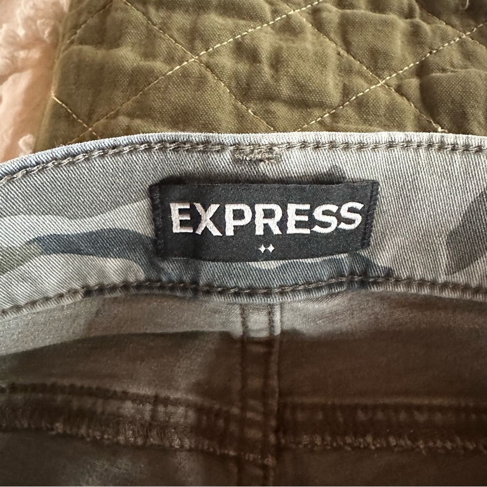 Express Camo Pants - Picture 9 of 10